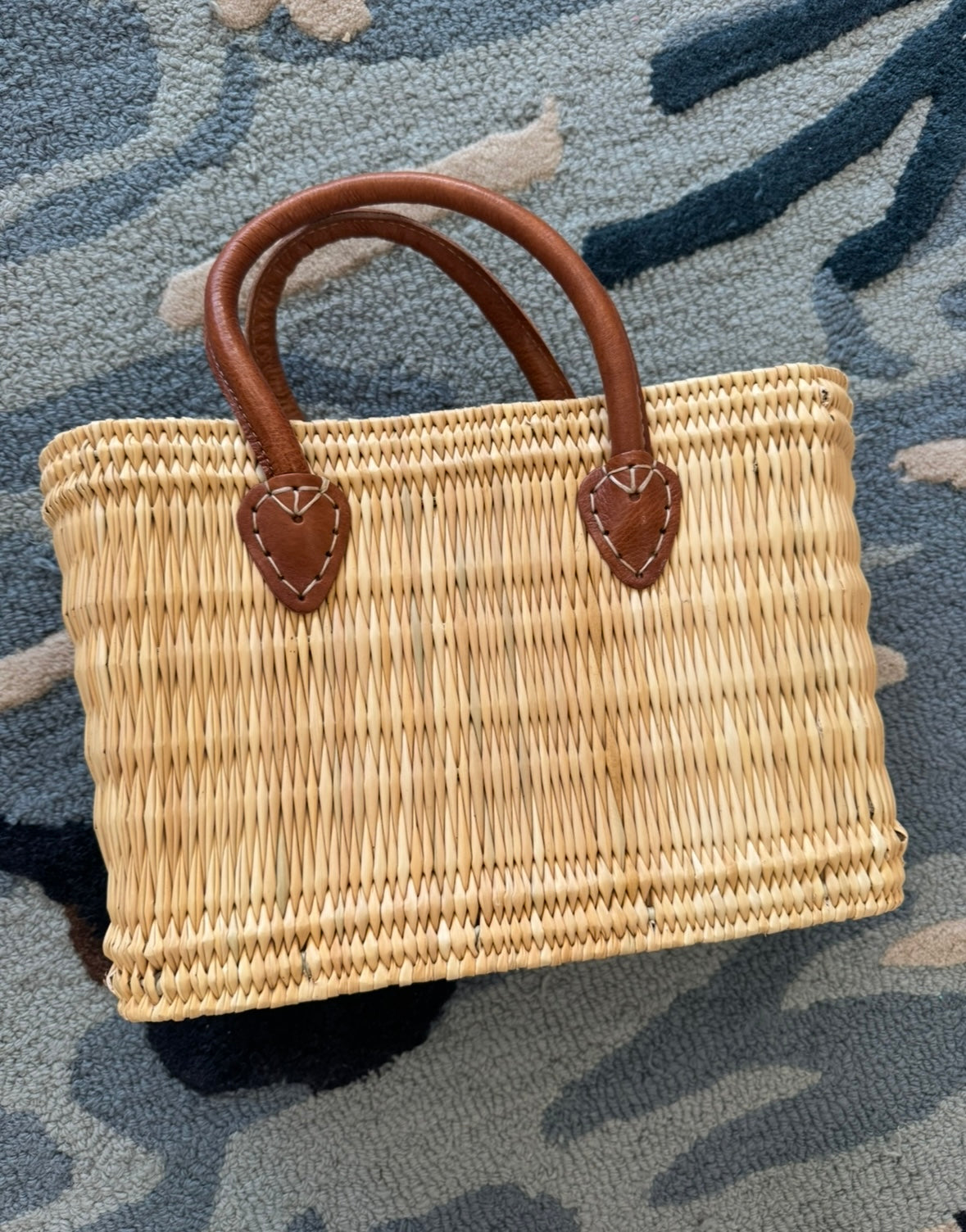 Small straw market tote